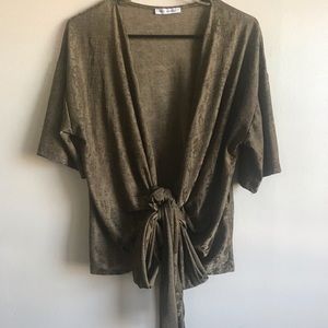 Bronze wrap top